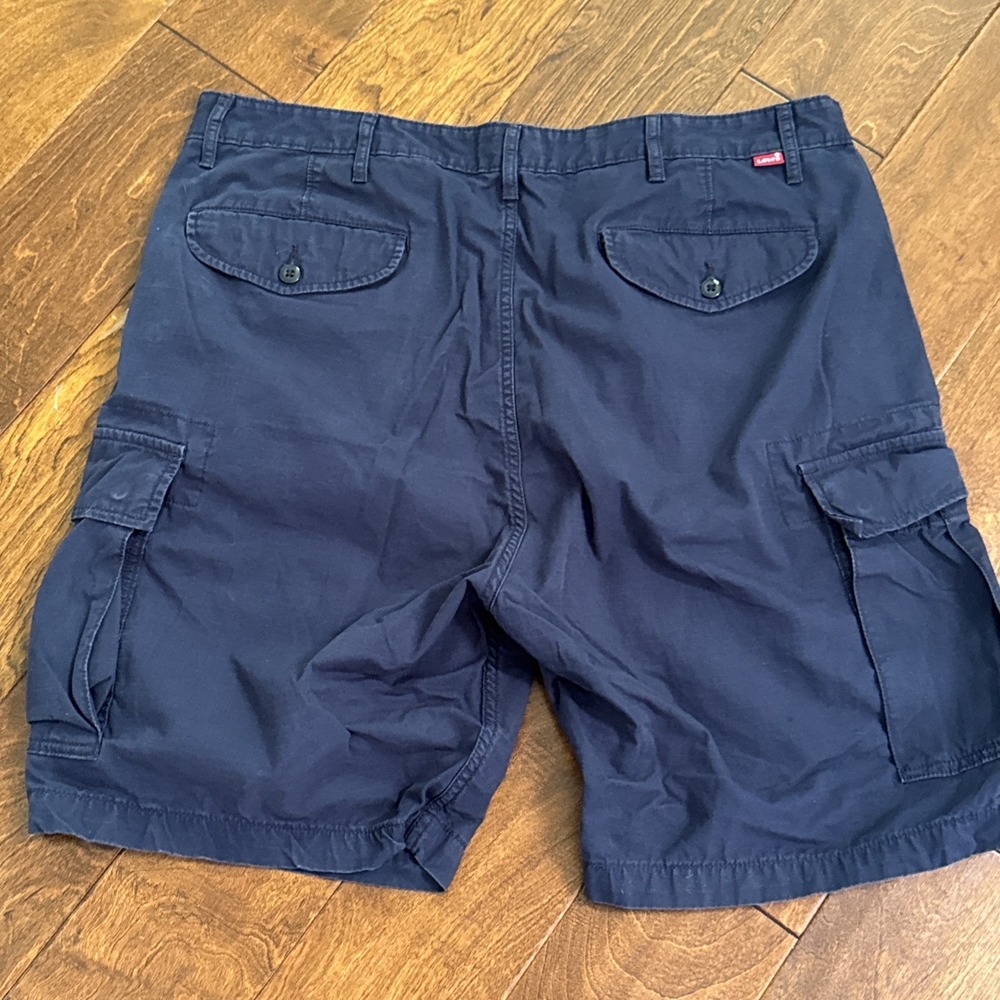 Levi's Men's Cargo Shorts Navy Blue Size 38 Cotton Relaxed Fit - Picture 2 of 13